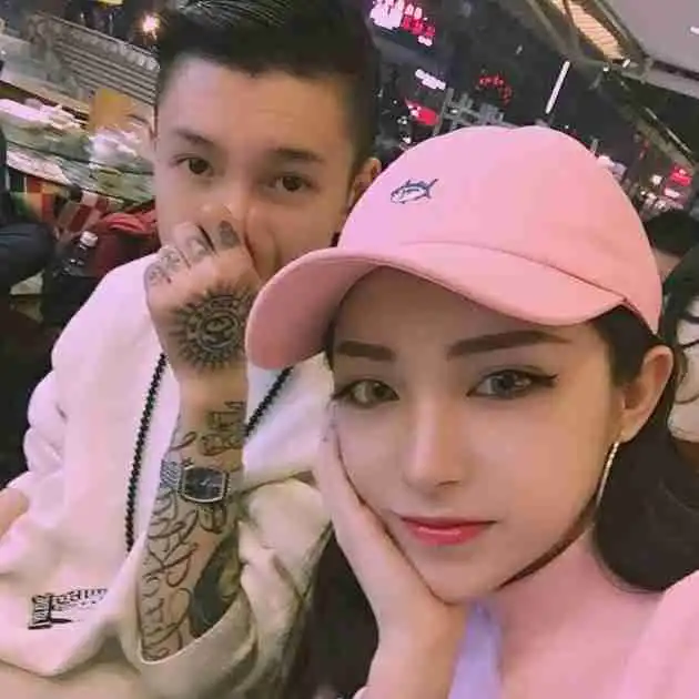 4o岁帅哥照片微信头像图片大全 4o岁帅哥照片微信头像图片大全