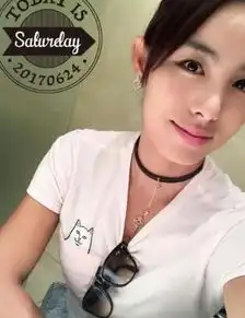  新一代网球女神诞生,长相漂亮成绩出色,男友系17岁帅气师弟