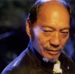 周星驰因买他的武功秘籍,瞬间花光了所有积蓄  周星驰因买他的武功秘籍,瞬间花光了所有积蓄