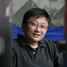  欧洲度假调整心情沈严导演为新剧全面准备