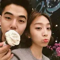  除了你还有谁能教我怎么去爱情侣头像