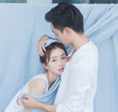 找情侣头像的另一张彭于