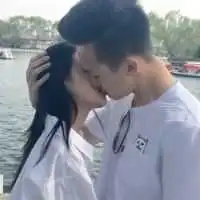 超萌1左1右情侣头像嘴对