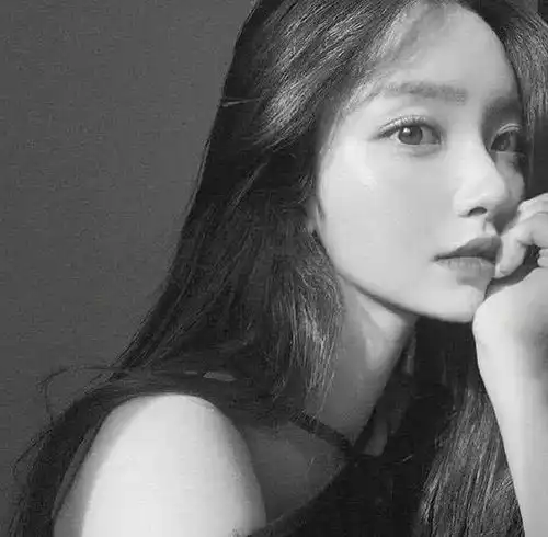 很火的句子别妄想谁能护你一生安稳,你的痴情别人未必会感动  很火的句子别妄想谁能护你一生安稳,你的痴情别人未必会感动