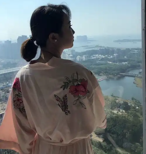  情侣牵手游海口,看遍了美景享受本土美食