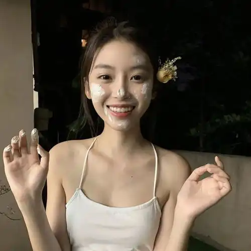头像女纯欲风侧脸