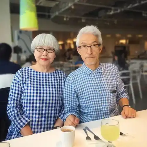  甜齁了365天都穿情侣装,这对秀恩爱高级玩家把日子过成了诗