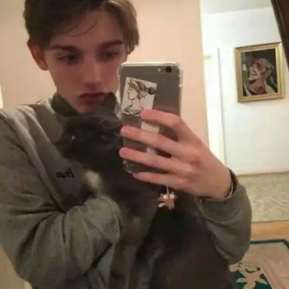 欧美情侣头像一人一图看不出来男生