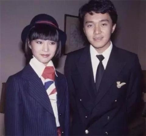  66岁李修贤近照曝光,曾提拔周星驰遭反目,退休后夫妻恩爱如初