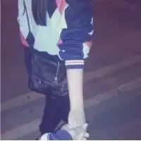  qq头像我看着你死我看着你还爱她情侣