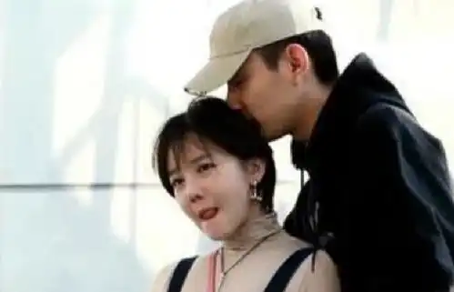 曾高调公开恋情的四对情侣,如今三对都已经分手,唯独她俩依旧甜蜜  曾高调公开恋情的四对情侣,如今三对都已经分手,唯独她俩依旧甜蜜