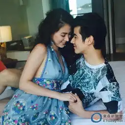  小水和阿亮学长在一起初恋男女主角拍亲密照