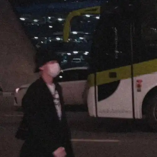  头像壁纸保持清醒,放弃幻想