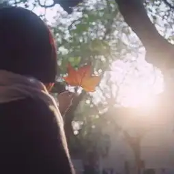  她在无声的世界里创造了新的起点,尽管她的听力被剥夺了