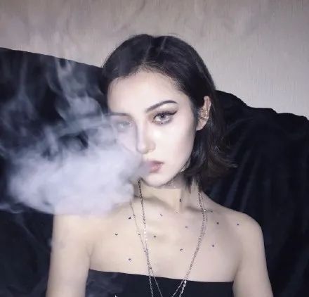  头像四个字概括下你的爱情
