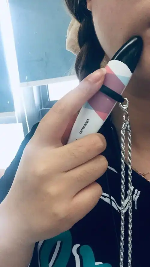  女生抽电子烟危害大吗