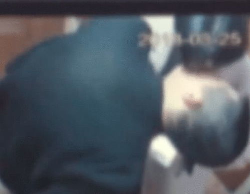  怀疑好兄弟与妻子有染,丈夫调监控发现自己被绿,找兄弟理论反被打