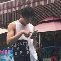  吴磊qq头像吴磊时尚帅气的qq头像图片