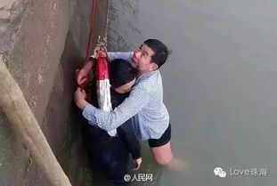  深夜突发珠海渔女景点女子坠海,爱情邮局灯塔处女子轻生,多亏了他们