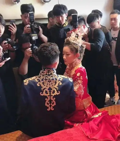 网红结婚排场有多大礼单曝光一笔礼金17万,头像改成收款码