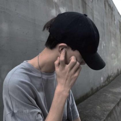 高冷男生头像真人侧脸
