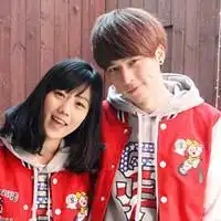 qq情侣头像双人的灰原爱