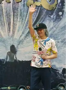  美人鱼票房破13亿周星驰福州发红包