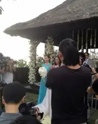  杨幂刘恺威大婚拥吻落泪盘点影视圈假戏真做明星夫妻