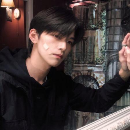  伪文艺青年头像男生,主要是长的帅人人爱