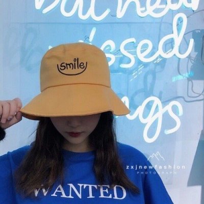  戴草帽的女生头像背影戴草帽女孩
