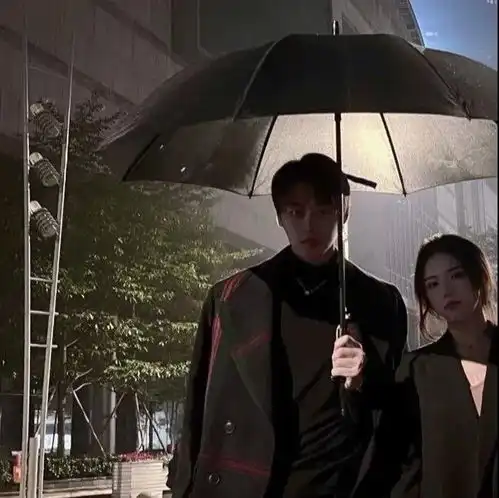 真人情头邂逅你的那个午后,阳光明媚,一如你 真人情头邂逅你的那个午后,阳光明媚,一如你