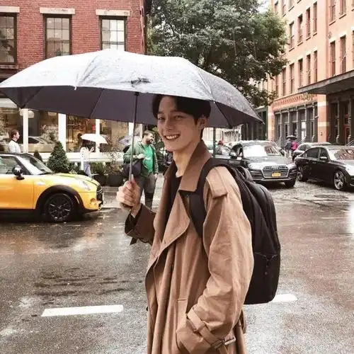 情侣头像何苦,自讨没趣 情侣头像何苦,自讨没趣