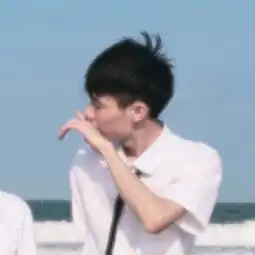  情侣头像一人一半唯美小清新寄qq情侣头像我要个性网