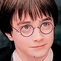  丹尼尔雷德克里夫小时候头像