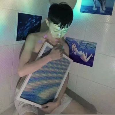  最潮霸气情侣头像一人一张社会人纹身或染发