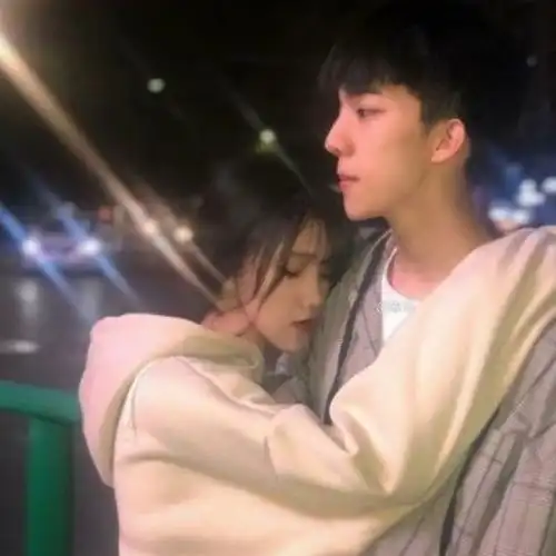 和男票第一次kiss,若他有这3操作,别紧张,你捡到宝了 和男票第一次kiss,若他有这3操作,别紧张,你捡到宝了