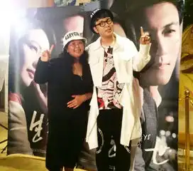 组图杜海涛晒与妈妈合影容貌酷似双胞胎 组图杜海涛晒与妈妈合影容貌酷似双胞胎