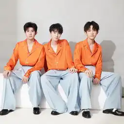 老君山红帽女情侣头像易