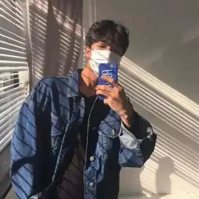  头像丨需要一个拥抱来化掉心里所有的委屈