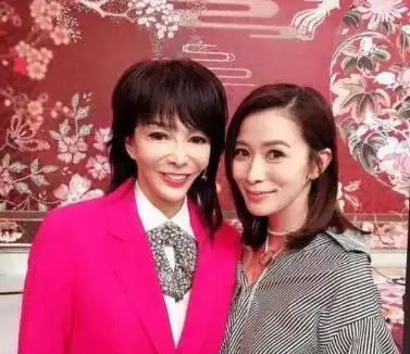 她是周润发的荧屏情侣,身价过亿却终生未婚,整容过度62岁成这样 她是周润发的荧屏情侣,身价过亿却终生未婚,整容过度62岁成这样