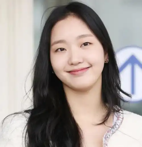 女生脸上有这些特征,是天生的初恋脸,清纯又好看 女生脸上有这些特征,是天生的初恋脸,清纯又好看