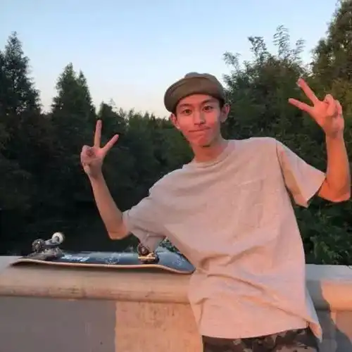  ins头像时光真的很残忍夺走了好多却告诉你那是成长