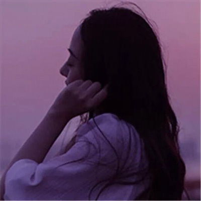女生头像背影侧脸可爱