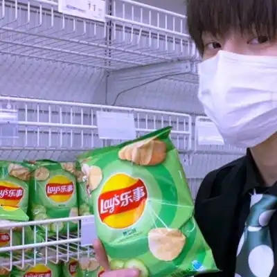 情侣头像女朋友不是人女