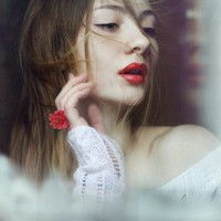  阳光唯美欧美女孩意境头像我从来不怀疑我的美