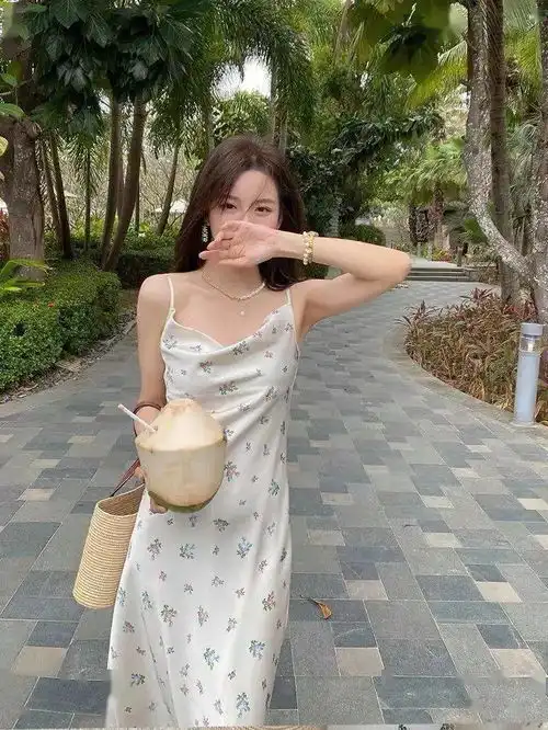  今春必穿瘦瘦裙又纯又欲,太绝了