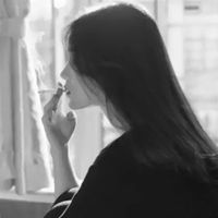 qq情侣头像霸气超拽女吸