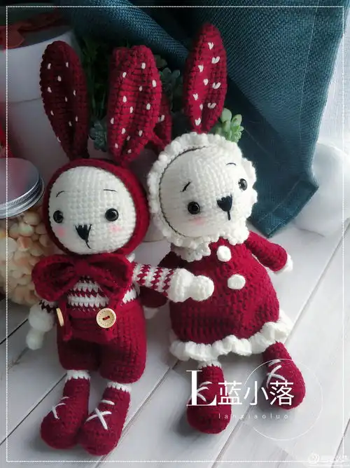 情侣兔红红火火的兔子新年款