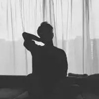  微信头像男生黑白照背影微信头像图片大全