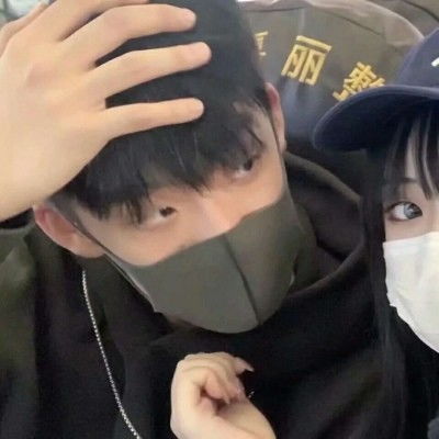  疫情期间戴口罩情侣头像文案